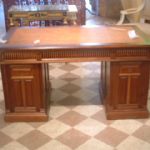 300 8121 WRITING DESK